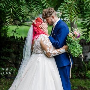 Ivory/cashmere lace wedding dress !